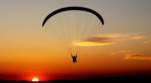  Flug über den Sonnenaufgang 
